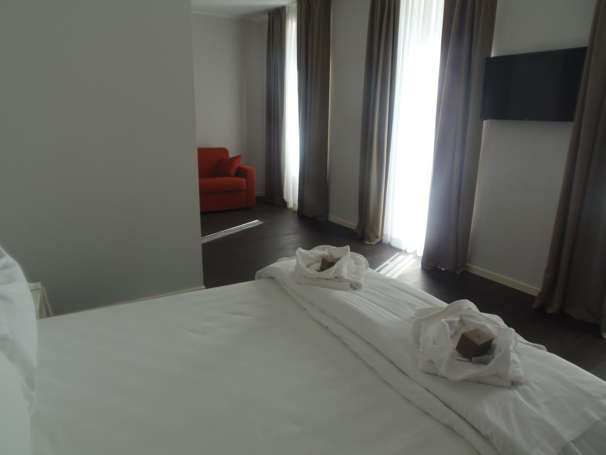 Albergo Dongo Eksteriør billede