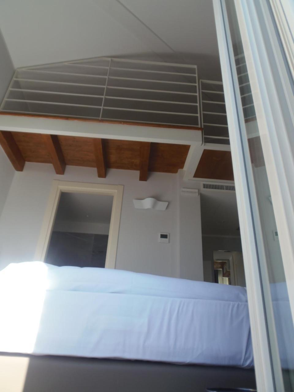 Albergo Dongo Eksteriør billede